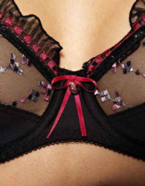 FREYA COLLETTE PLUNGE BRA CLOSE UP